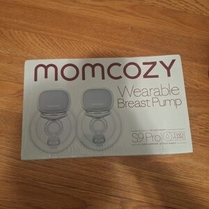 Momcozy S9 Pro Double Electric Wearable Pump *New in Box*